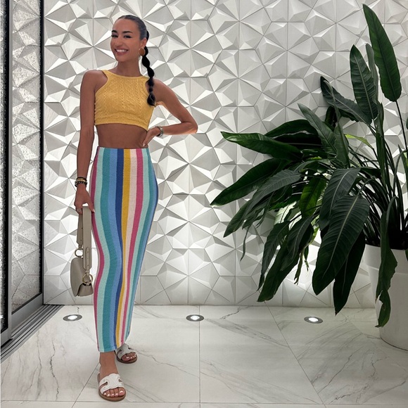 Meet your Posher, Ashly Rose - Picture 2 of 6